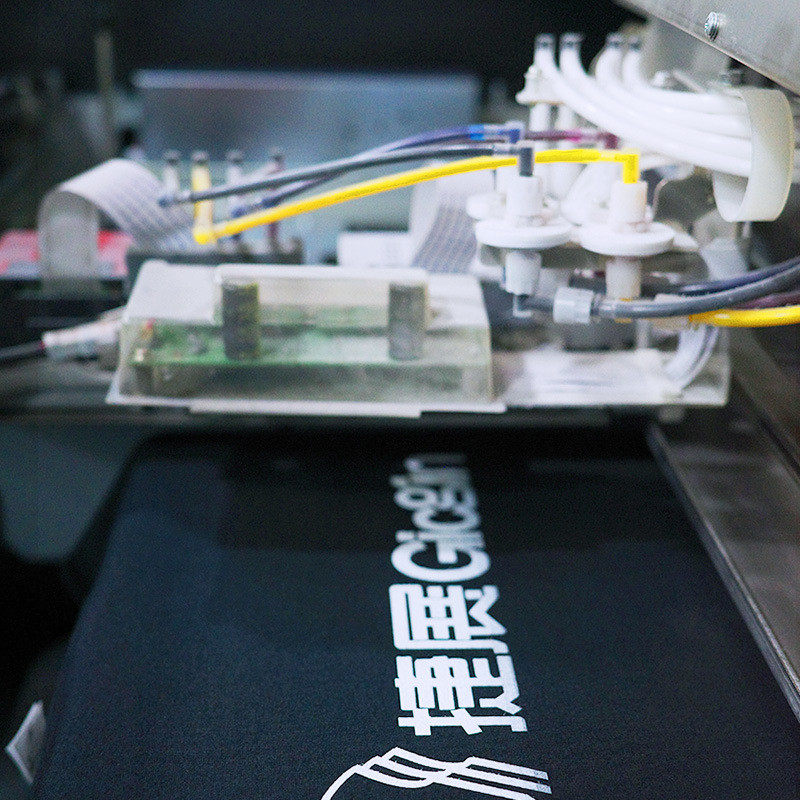 印花工艺|毫米级直喷印花工艺专属图案成品裁片加印实现颜料共生