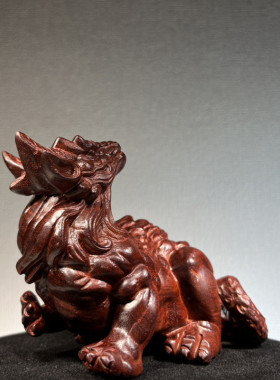 小叶紫檀绿檀木瑞兽白泽祥雕摆件手把件供奉车内中控家居装饰品