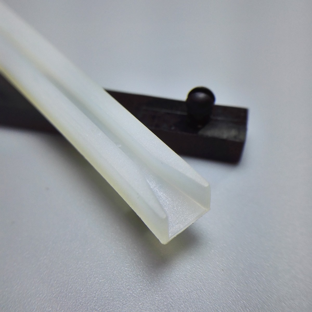 cg-250塑料线路板导槽pcb板卡槽pc板导槽电路板条固定黑白色