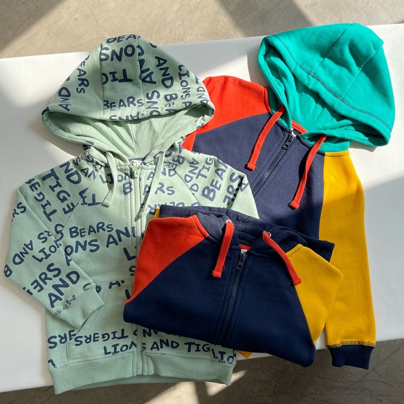 三色拼接字母连帽夹克外套