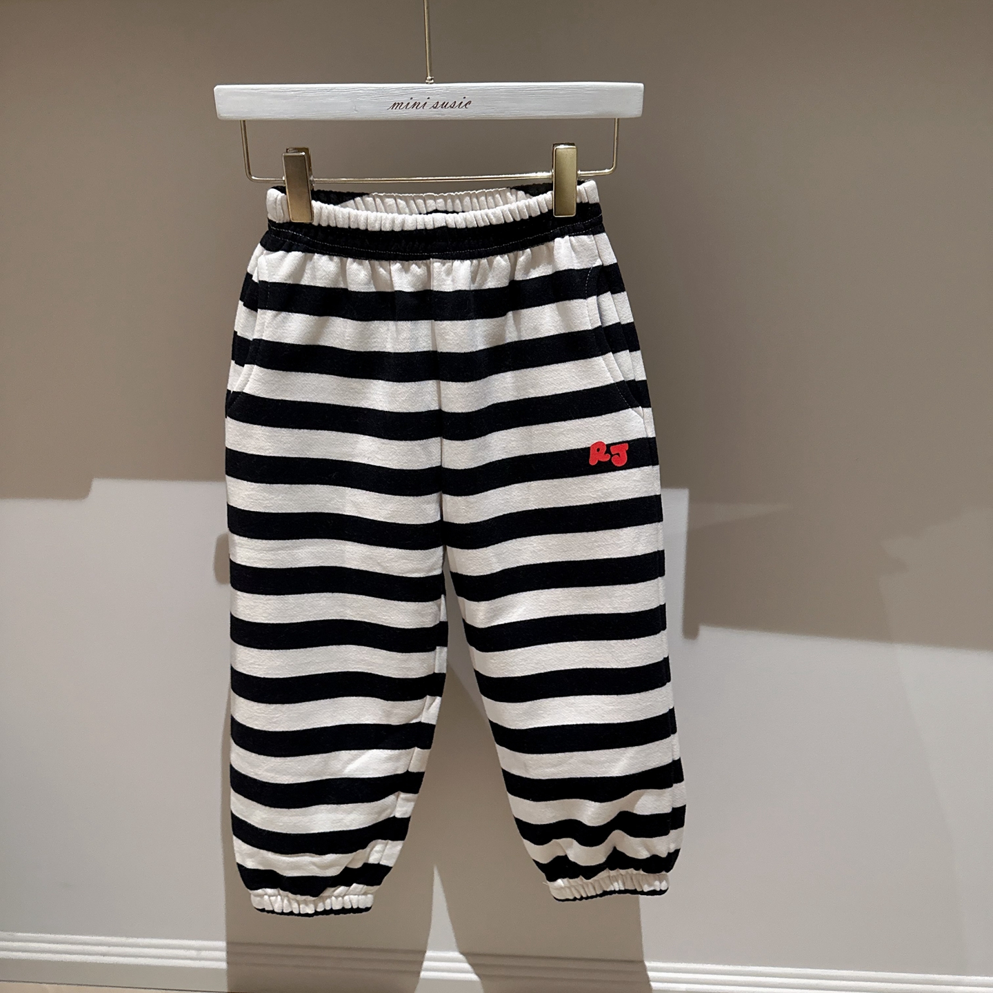 包邮自留100-145韩系潮童RJ黑白条纹抓绒束脚裤