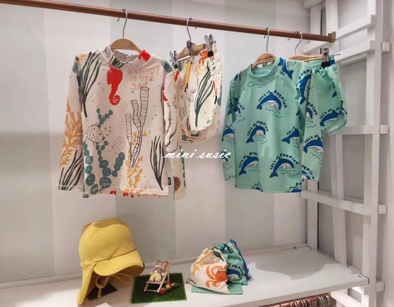 潮童男女童卡通长袖分体泳衣