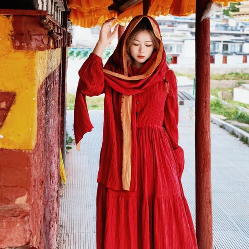 【宫佩Cocoa小苏】格桑花红色大摆裙秋冬旅行拍照长袖连衣裙
