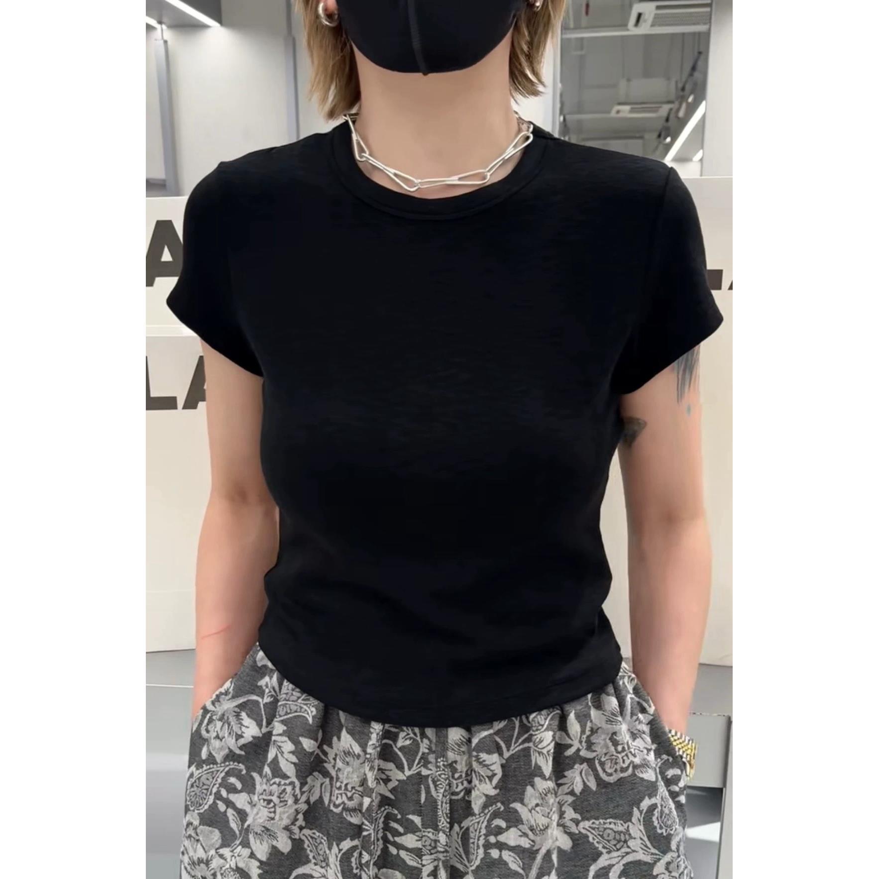 诗歌兰女装2025夏款 699简约知性优雅圆领短袖弹力修身短款T恤