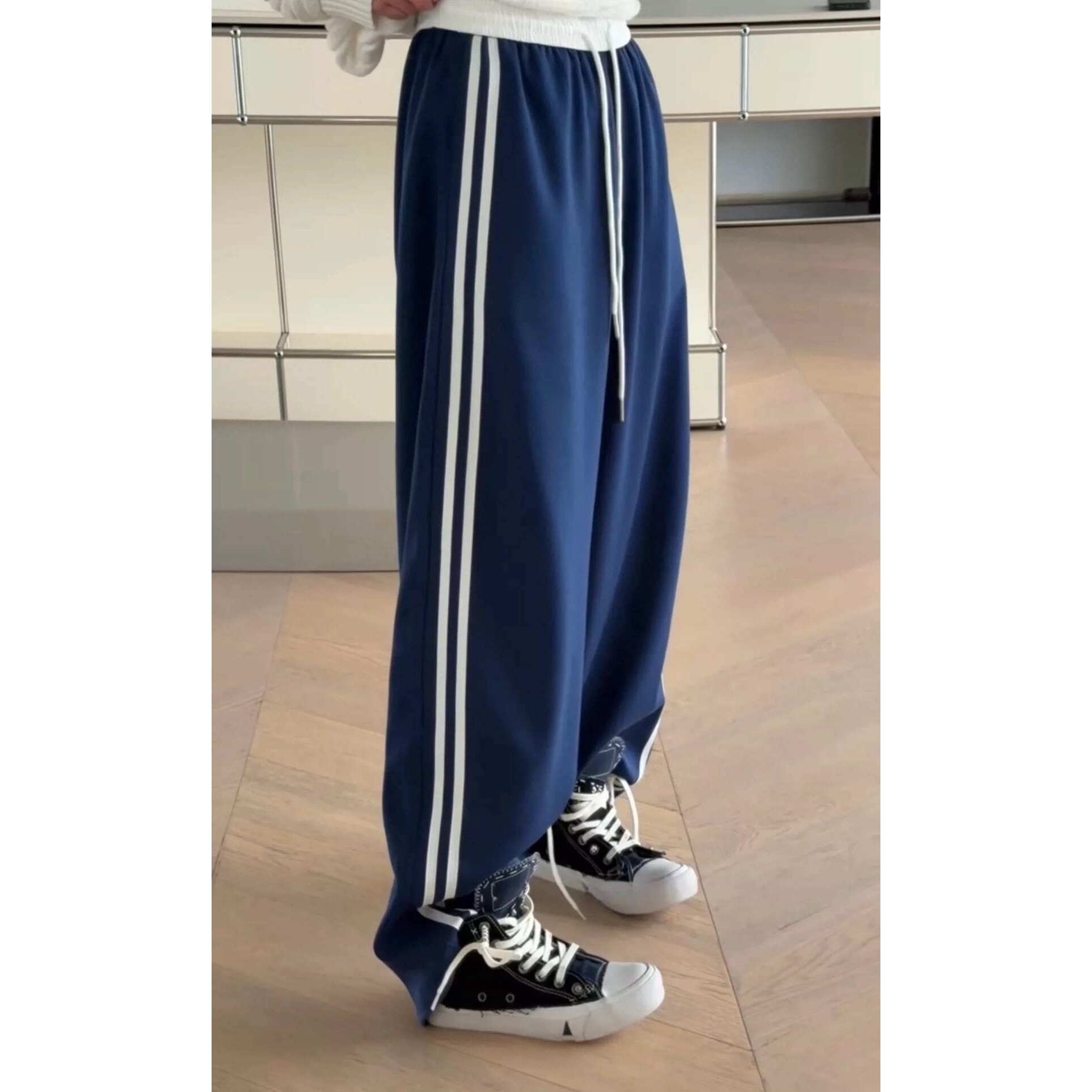 诗歌兰女装2026春款 26-103复古舒适宽松简约休闲裤条纹运动卫裤