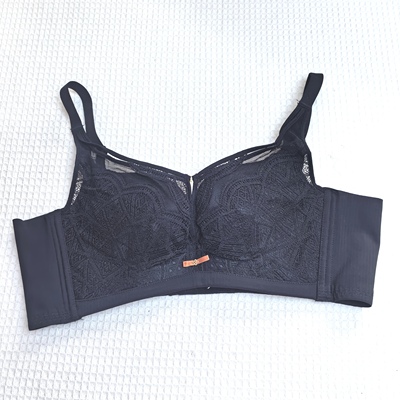 品牌断码无钢圈文胸黑色四排扣90B杯中厚内衣莫代尔婴儿棉柔软