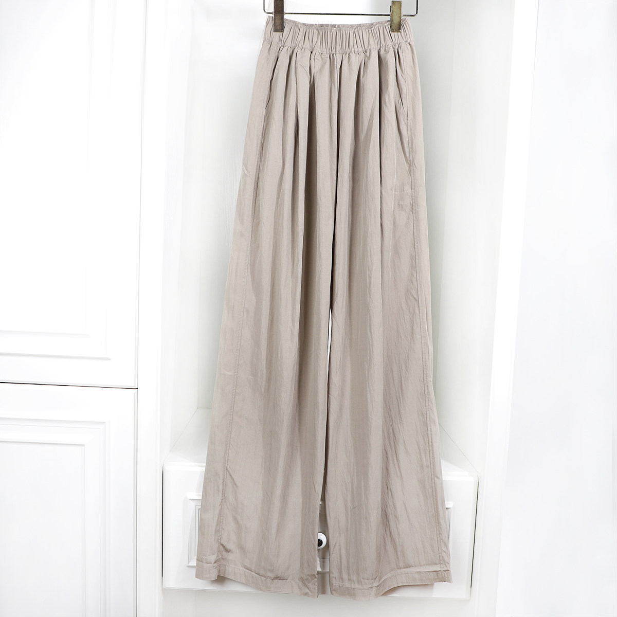 爱睿裳2025夏季高腰防晒褶皱垂感直筒裤女宽松休闲阔腿加长裤子