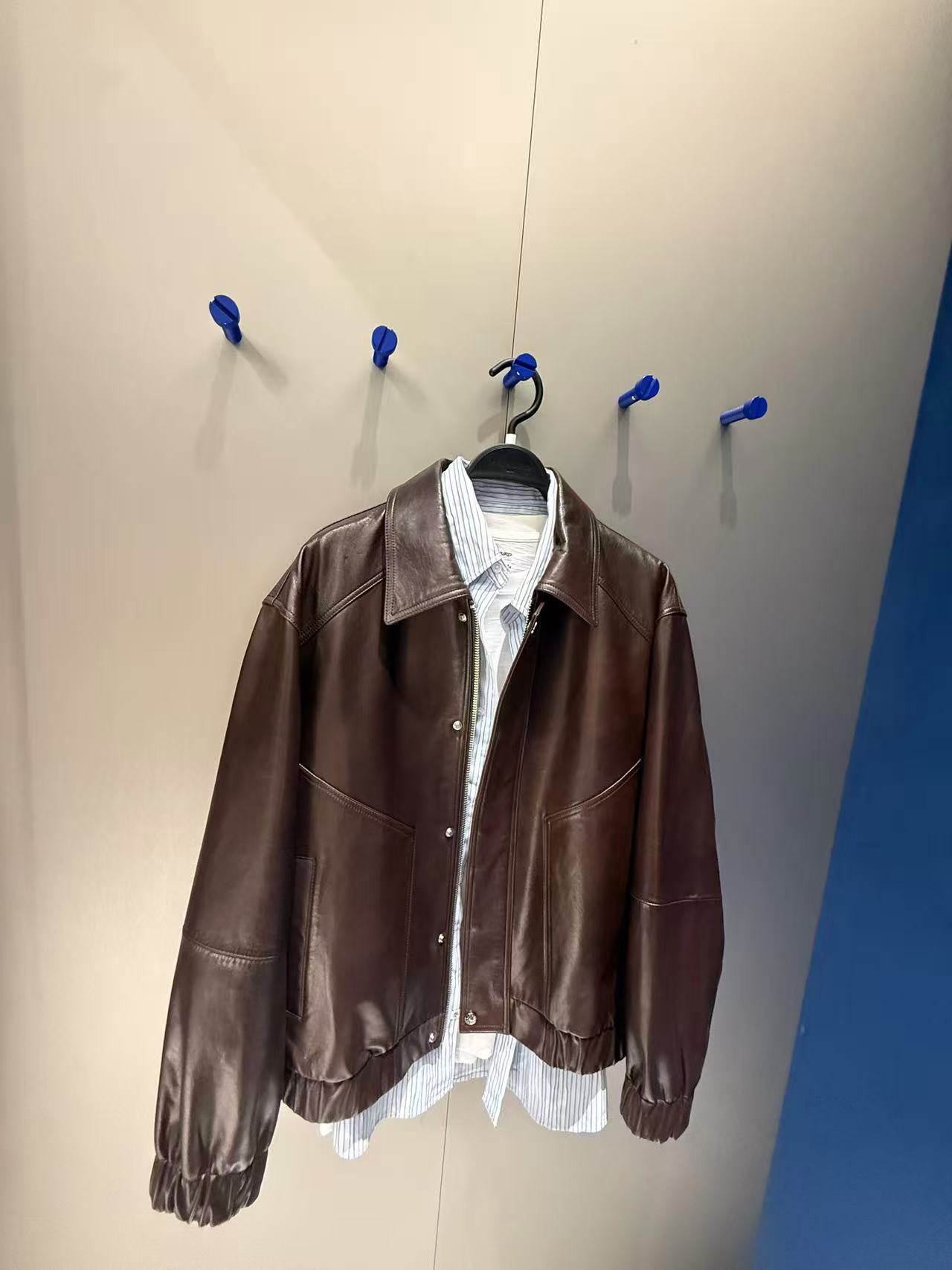B1BDG4F02 太平鸟男装2026年秋冬新款宽松落肩翻领山羊皮夹克外套图片