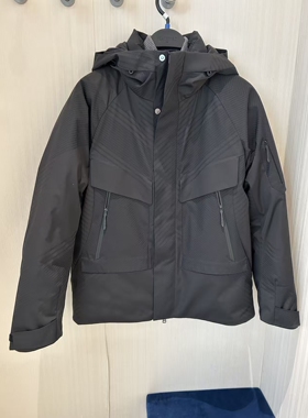 B2ACF4618 太平鸟男装2025年冬季新款机能连帽羽绒服工装保暖外套