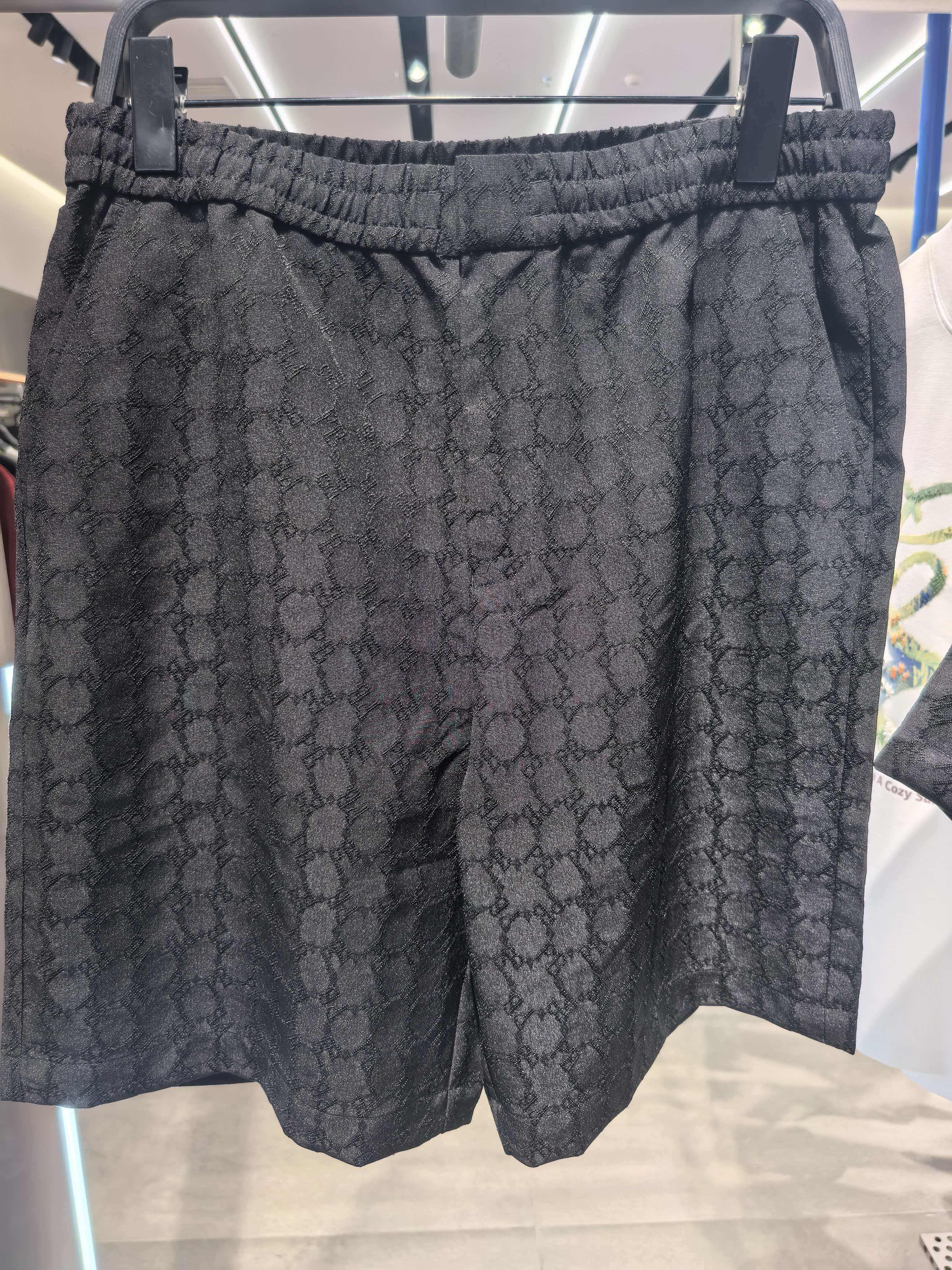 B1GNG2286 太平鸟男装2026年夏季新款暗纹提花肌理感短裤休闲百搭