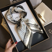 杭州丝绸春季 百搭波点骏马100%桑蚕丝围巾70cm方巾领巾真丝丝巾女