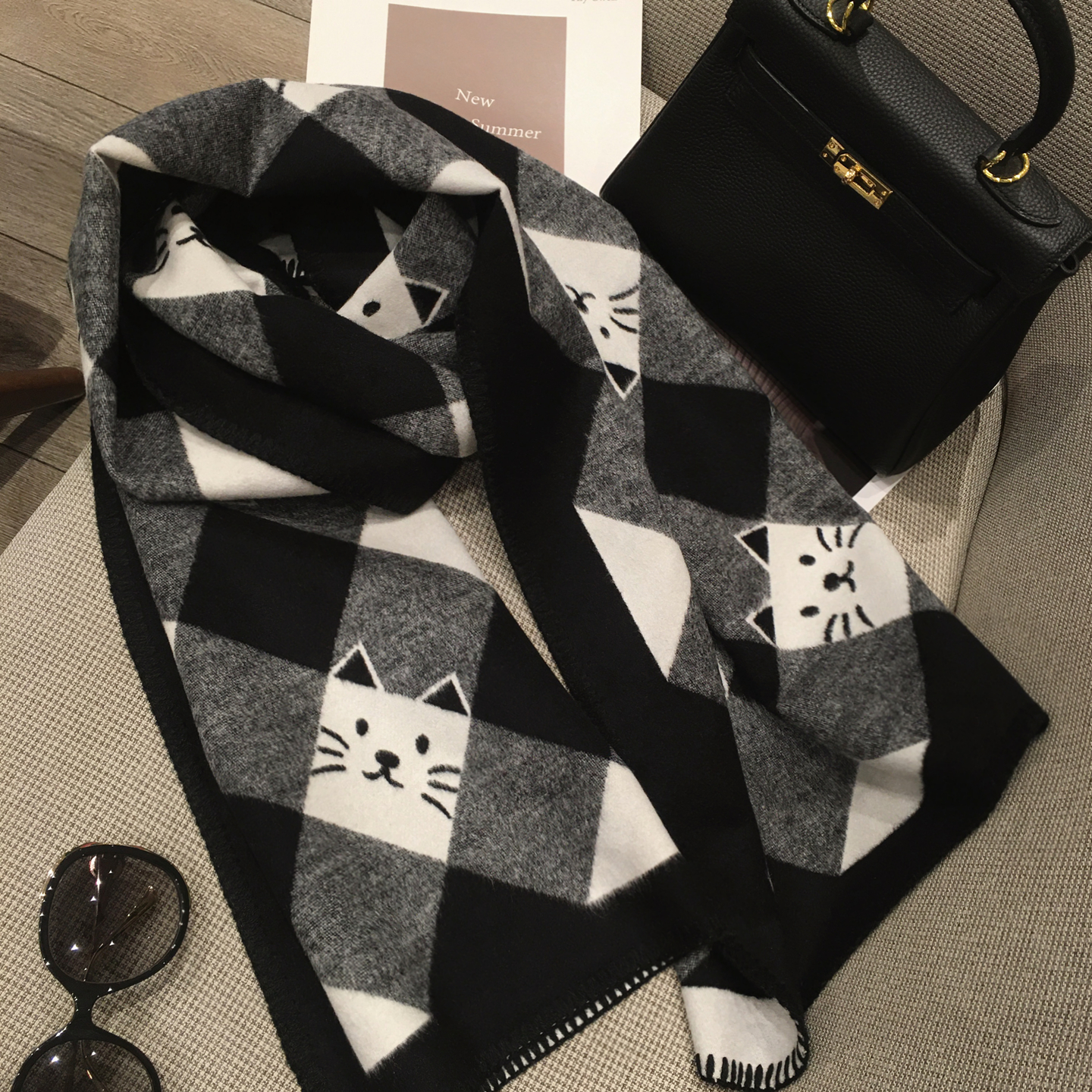 小溜家 12月8日新品上架 格纹猫咪仿羊绒羊毛围巾披肩两用