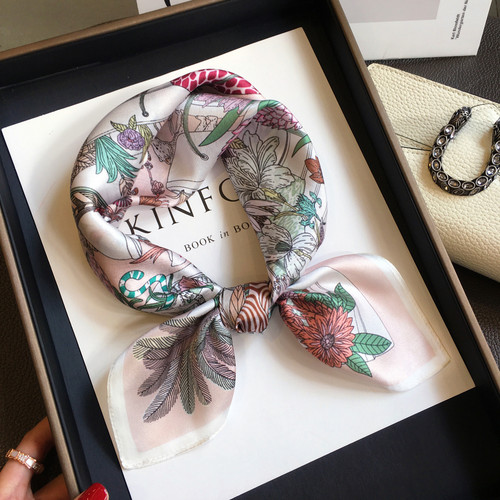 韩国小领巾真丝丝巾53cm小方巾女春季百搭丛林动物100%桑蚕丝围巾