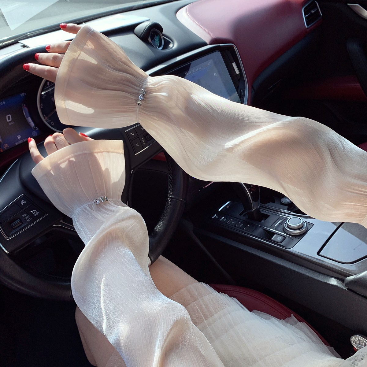 高级珠光丝绸感冰丝袖套钉珠冰袖