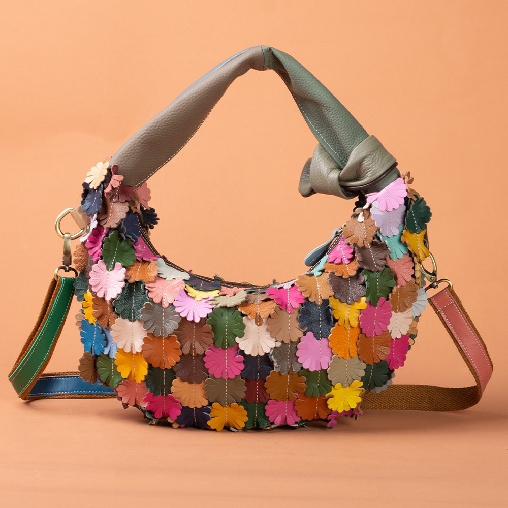 跨境新款民族风小众真皮女包彩色拼接花朵月牙包个性斜挎单肩包