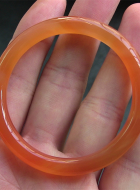 天然巴西玛瑙手镯/复古圆条/香橙色玉髓/水润通透/送礼佳品2146