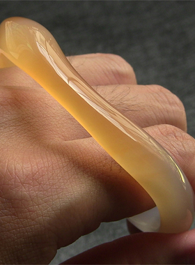 天然巴西玛瑙手镯/巧雕扭扭镯/香橙色玉髓/水润通透2263