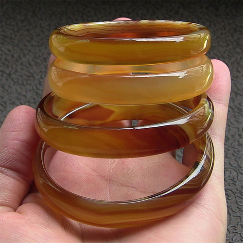 瑕疵品专区/天然巴西玛瑙手镯/经典秀细款/咖啡色玉髓No：141