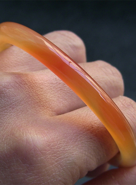 天然巴西玛瑙手镯/复古圆条/香橙色玉髓/水润通透/精美纹理2301