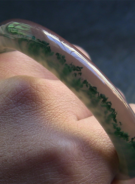 天然巴西玛瑙手镯/秀细加厚款/原色无忧化/绿水草水润玉髓1852