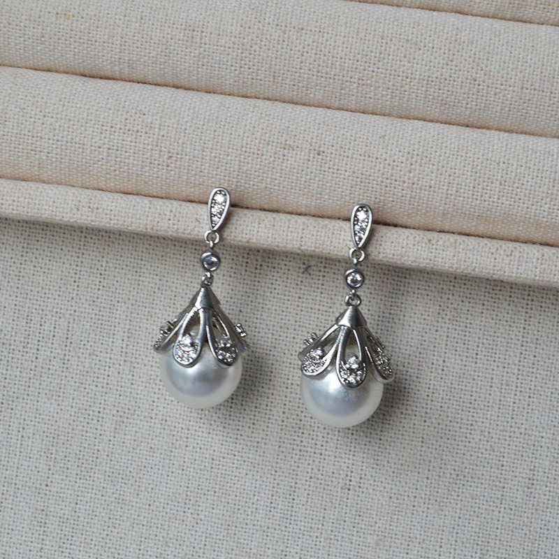 日韩小众设计复古银色锆石闪钻花朵仿珍珠s925银针气质耳钉耳饰女