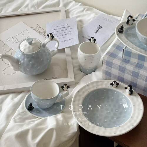 小企鹅淡蓝色陶瓷餐具