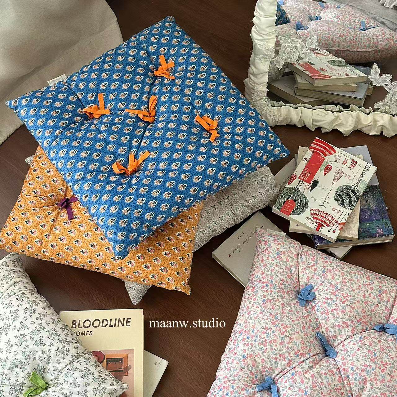 maanw 复古碎花手工坐垫蝴蝶结柔软小抱枕ins软装垫子