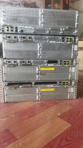 思科 3925/K9 3945/K9  C3900-SPE100/K9  PWR-3900-AC 保三个月