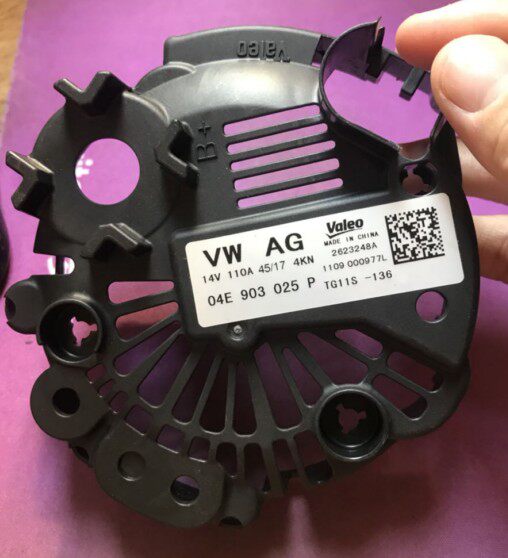 适用于大众宝来朗逸CC斯柯达昊锐菠萝途安1.4T发电机后盖子