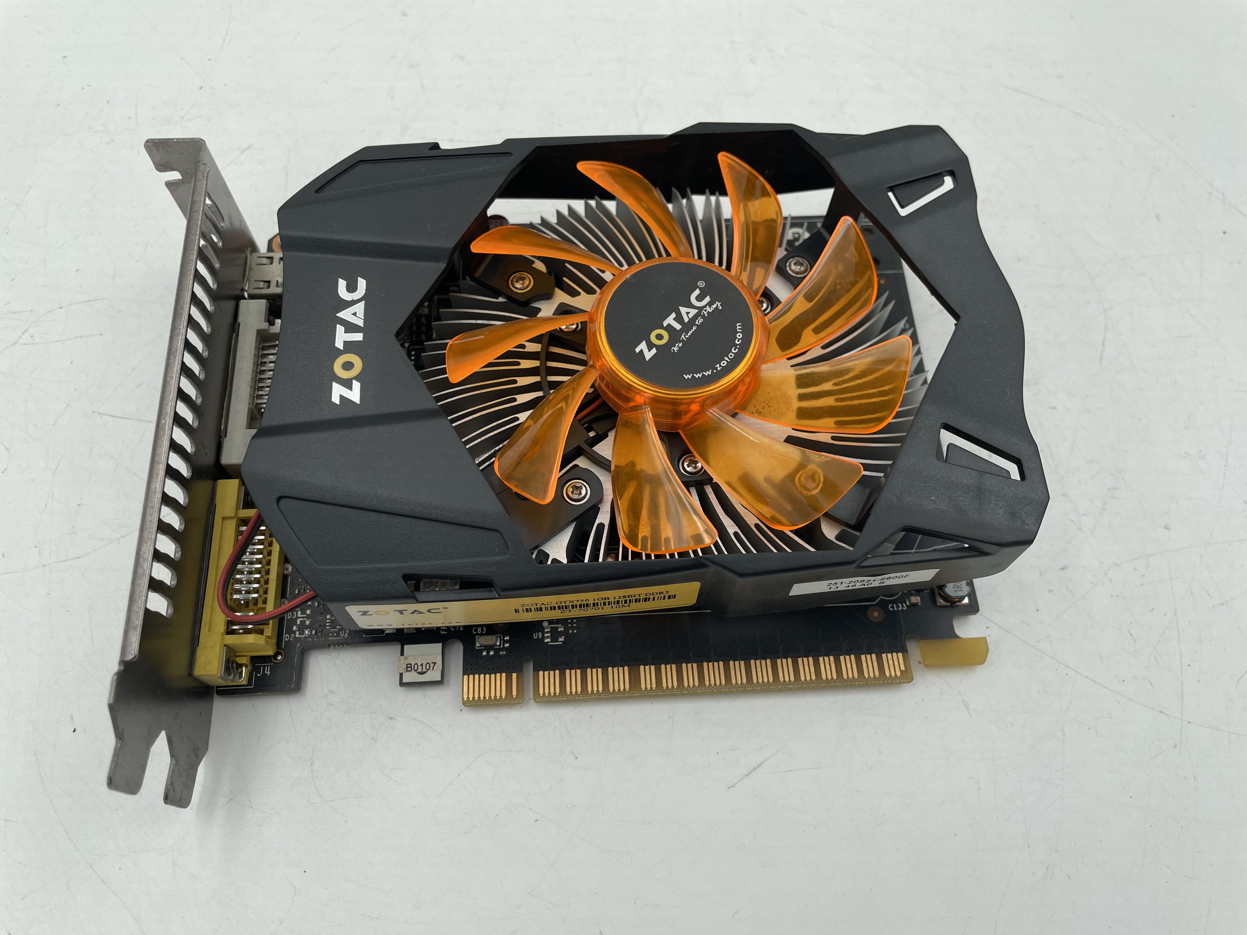 索泰gtx750 1g lol火线 游戏显卡 无需供电