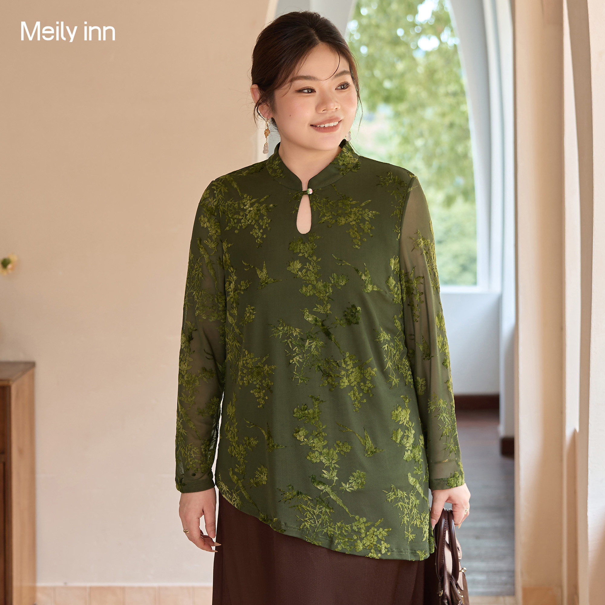 美丽客栈2025新款胖mm高端定制大码女装轻奢风中长款不规则上衣