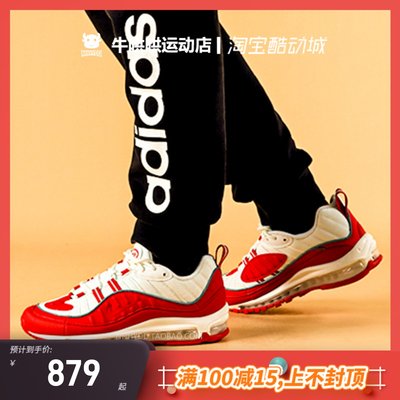 低帮白红气垫跑鞋Nike