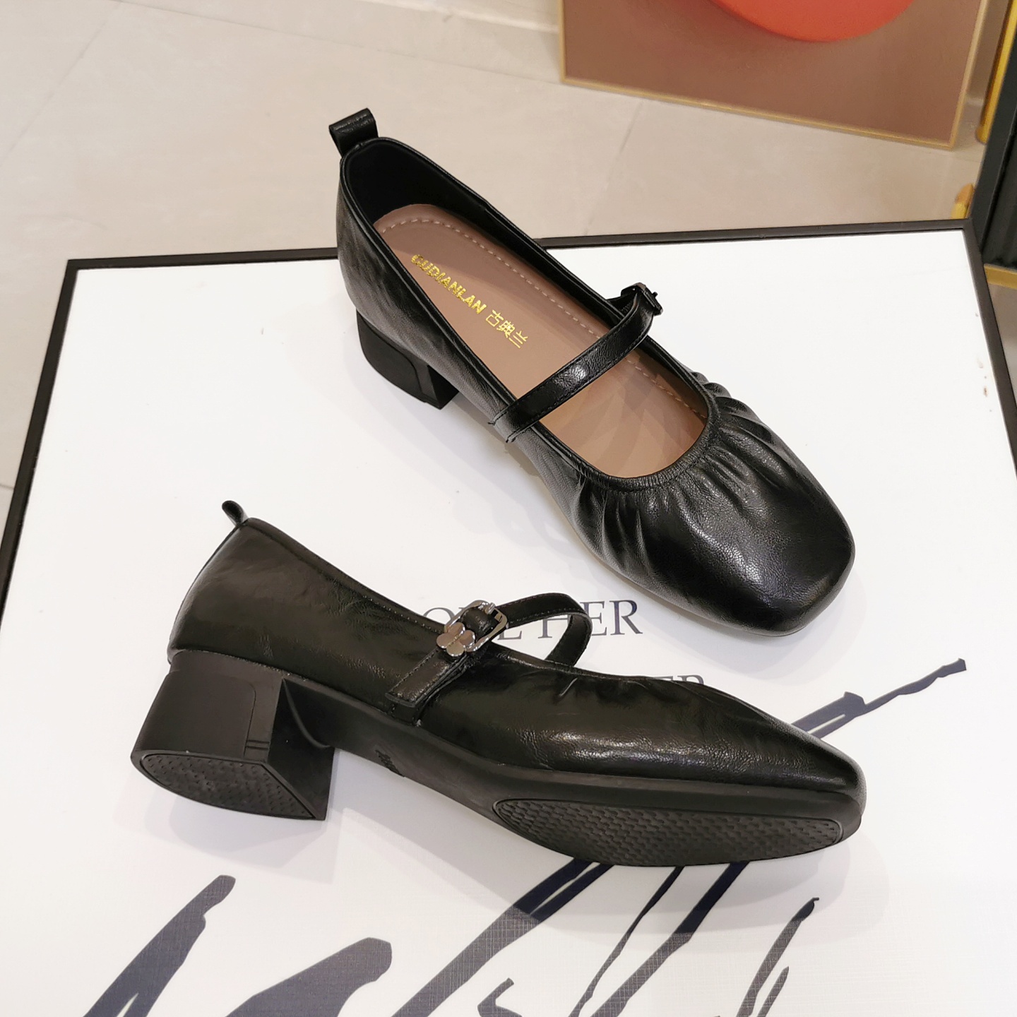 粗跟单鞋一字扣带玛丽珍小皮鞋女