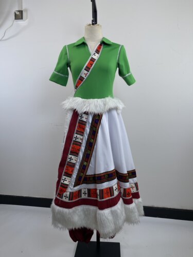 藏剧剧目服《快乐节》定制演出服