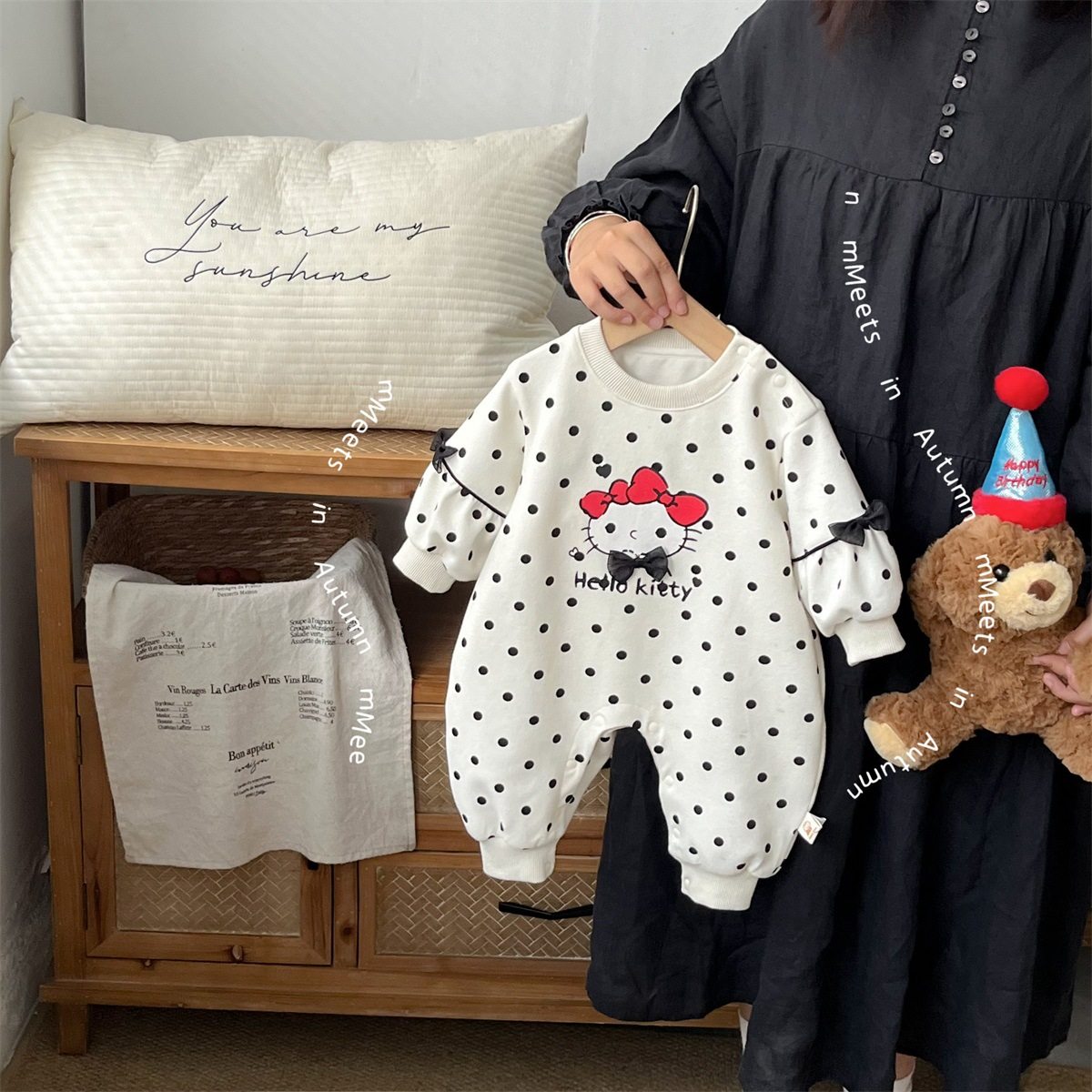 2025秋季新品可爱猫咪印花爬爬服婴幼儿舒适长袖波点外出连体衣