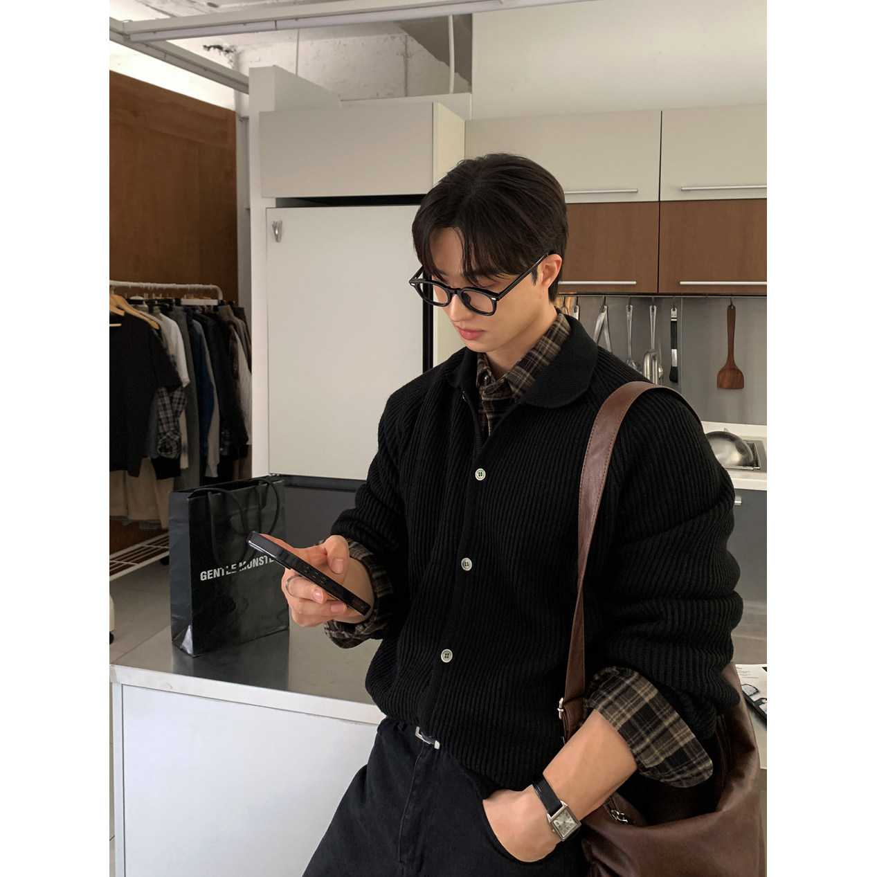 韩国东大门代购时尚简约轻熟cropped短款插肩粗棒针织开衫男毛衣