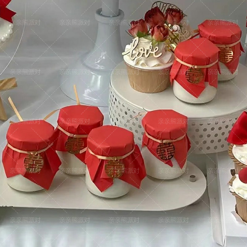 红色订婚宴红纸小圆喜布丁瓶装饰