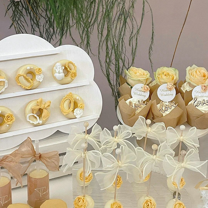 母亲节香槟色主题纸杯蛋糕插件