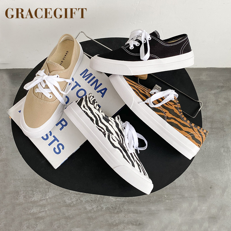 福利grace gift新款圆头平底帆布鞋女系带低帮斑马纹复古