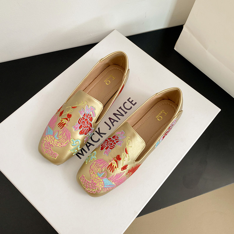 国潮新中式刺绣平底单鞋女春秋款方头复古百搭大码女鞋超软气质鞋,女鞋,浅口单鞋,淘宝优惠券,粉丝福利购,淘宝优惠卷