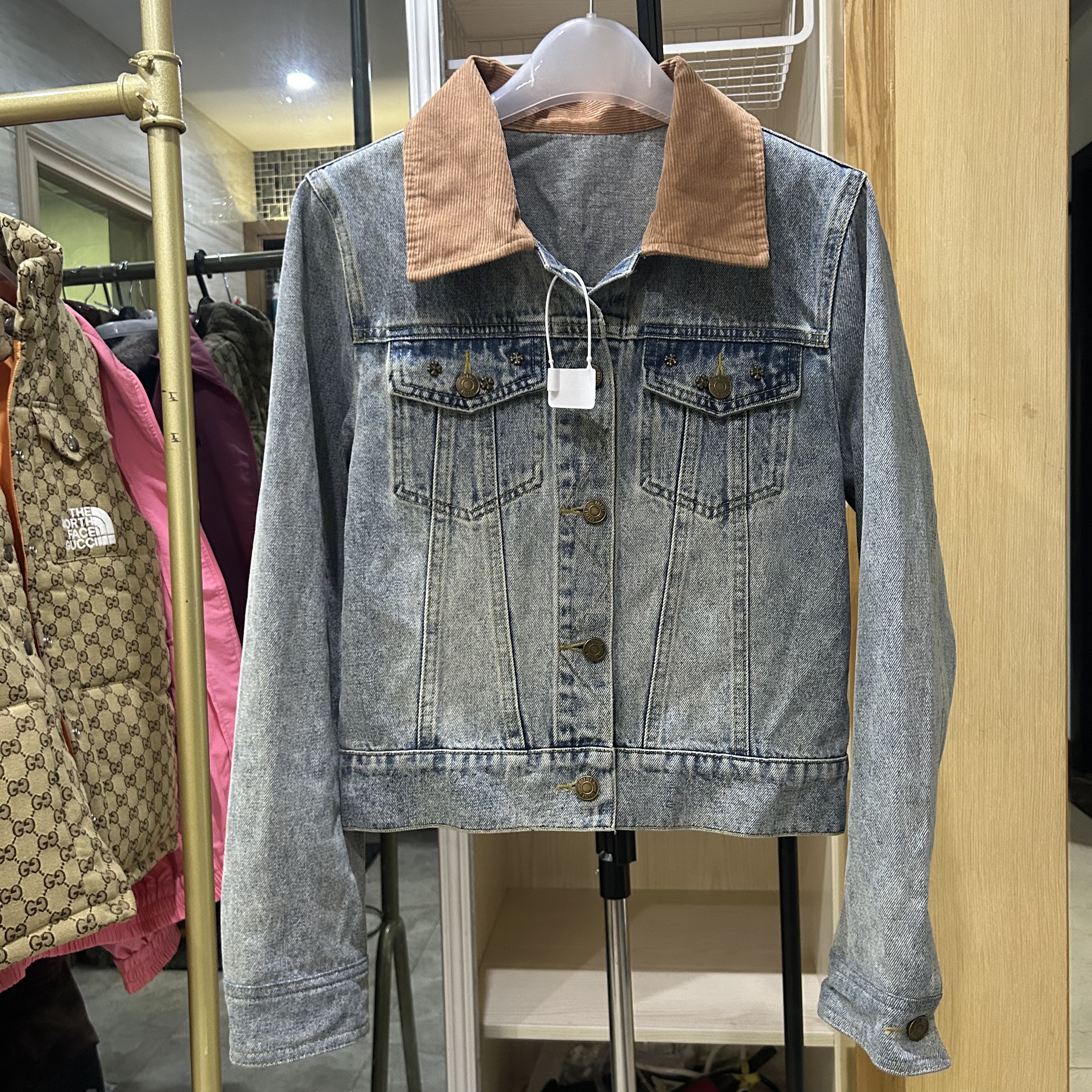 c家 撞色翻领复古牛仔外套女短款正肩夹克开衫牛仔拼色短外套