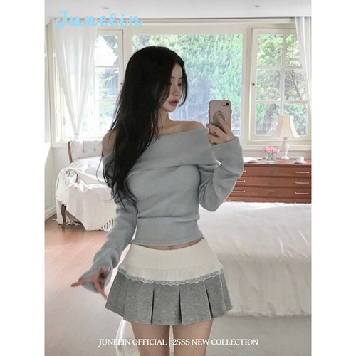 六月林 韩版温柔一字肩针织长袖上衣拼蕾丝百褶短裙套装显瘦高级