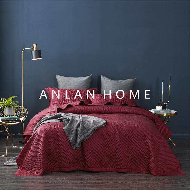 欧式外贸原单高端床盖天丝素色绣花夹棉绗缝床垫复古红婚庆三件套