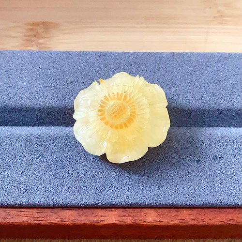 福利配件天然蜜蜡向日葵花花蝴蝶精工立体雕刻满蜜俏色金珀更新