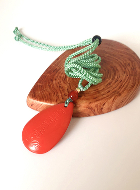 天然原矿朱砂六字真言水滴吊坠项链