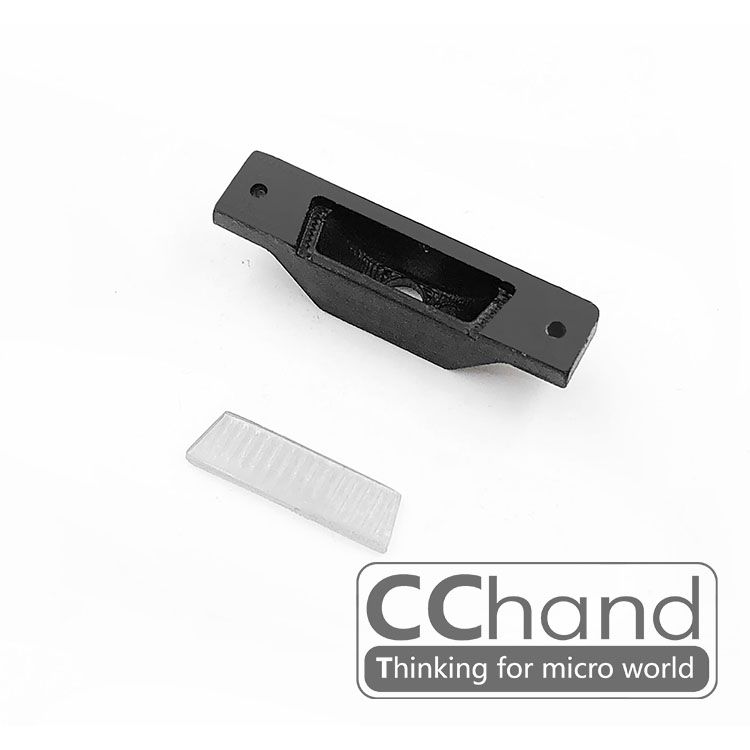 路虎卫士攀爬车后窗刹车灯