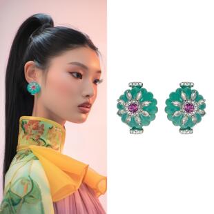 浮水蓝-Azure Glimmer Studs·树脂花瓣耳钉轻奢手工设计