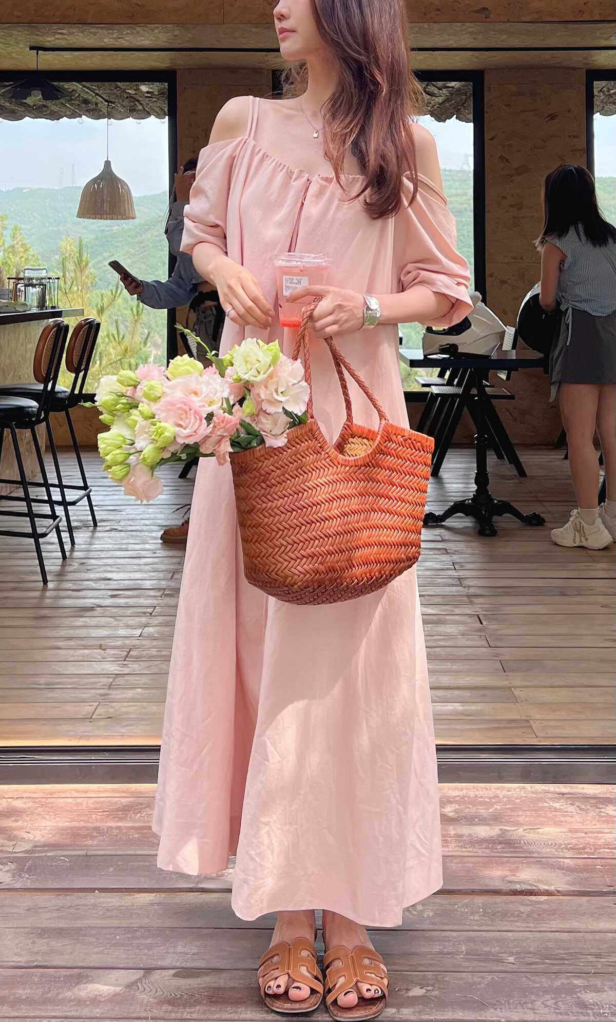 MANMANS莫奈花园 超显白粉色露肩连衣裙天丝亚麻吊带度假长裙