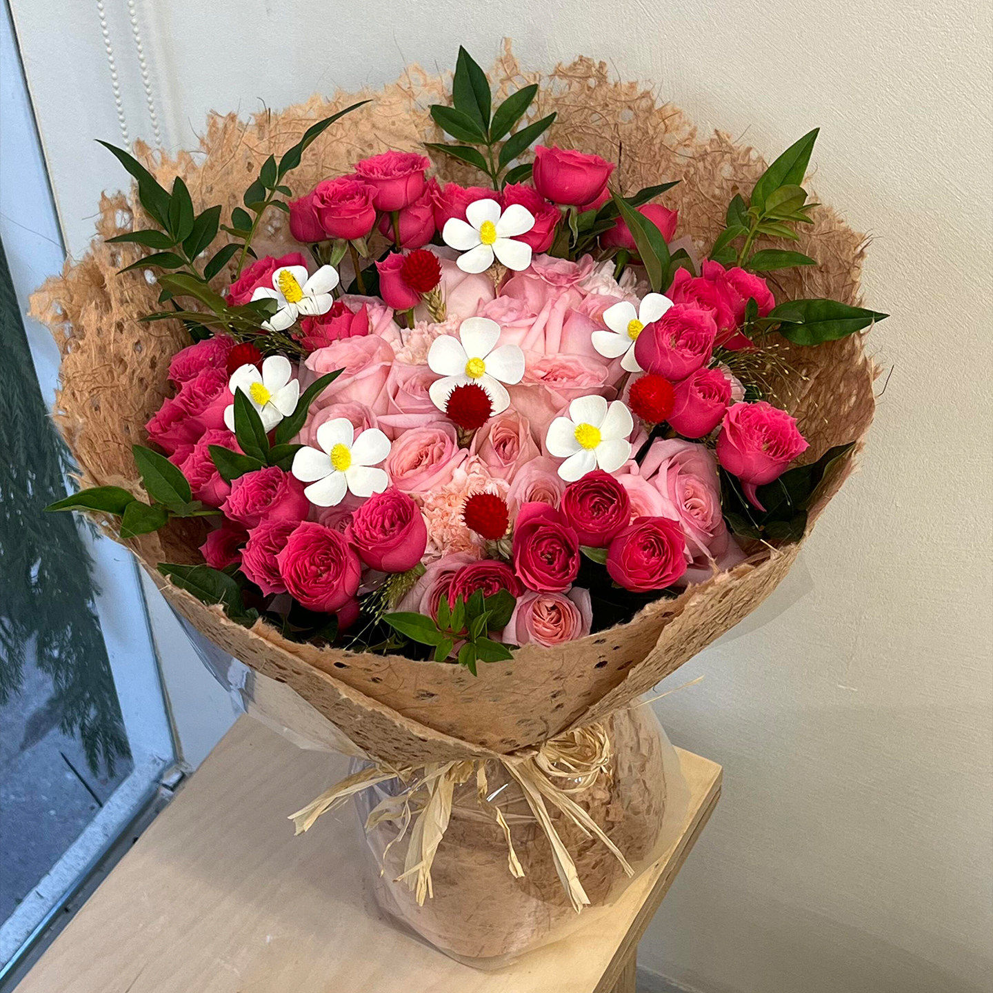 高级感肥皂花红玫瑰花束成品仿真花假花束永生花假话生日毕业礼物