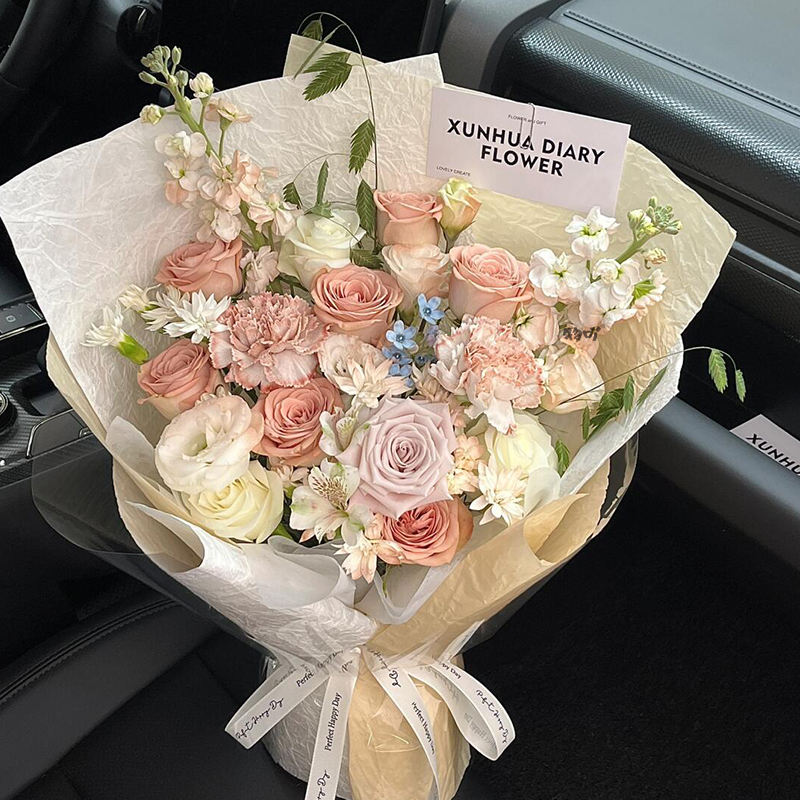创意曼塔混合玫瑰花束成品皂花仿真手捧花生日礼物七夕节送女友